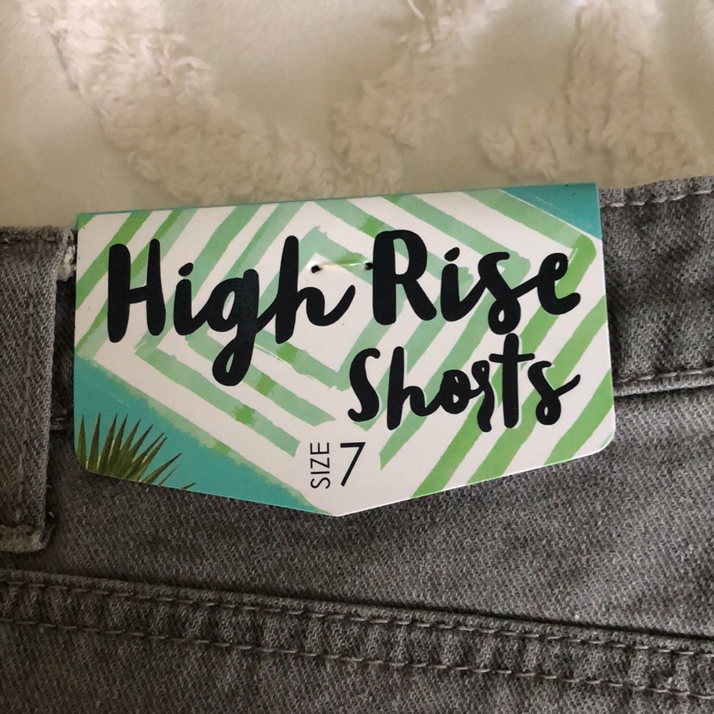 NWT High Rise Studded Grey Ripped Short - Picture 7 of 9